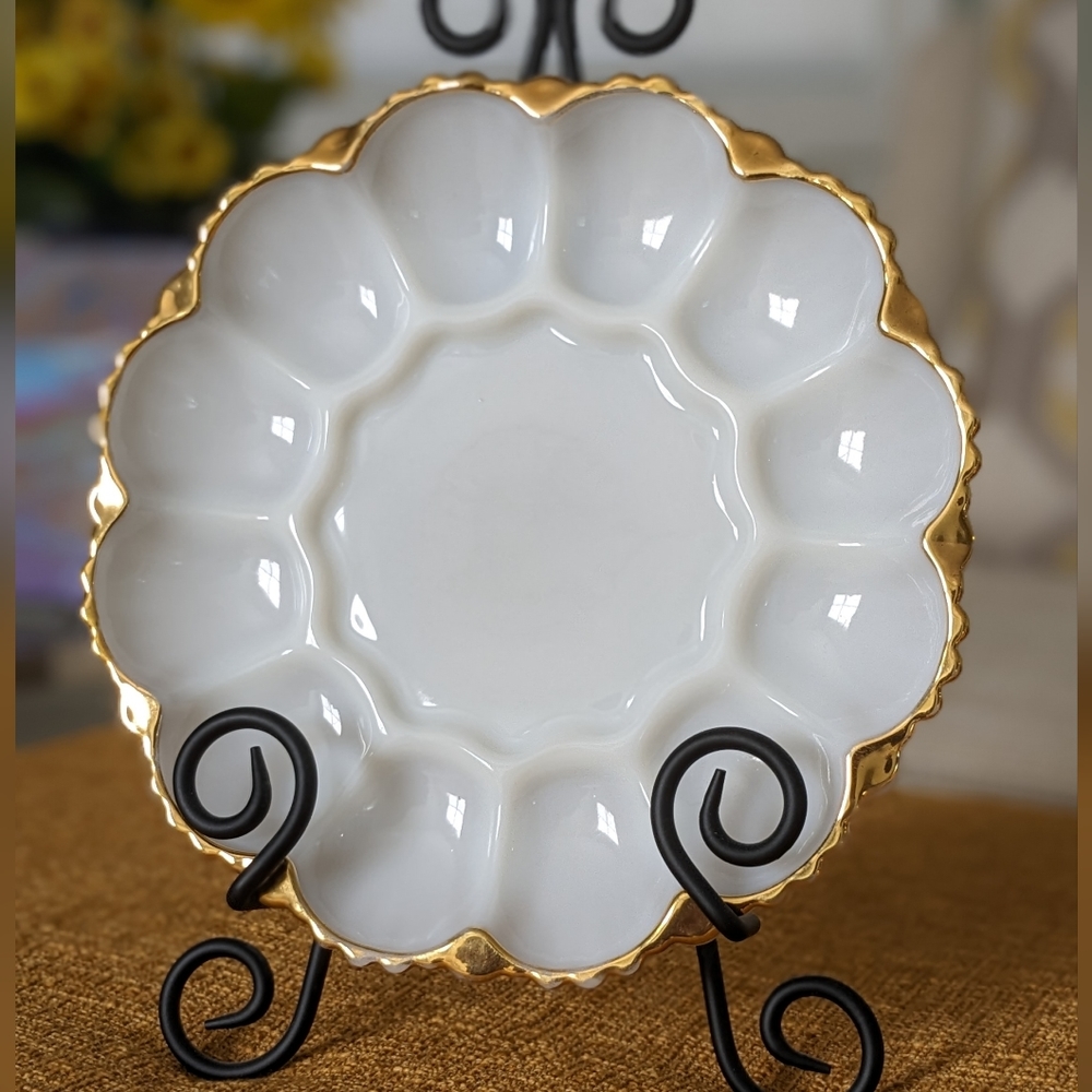Vintage Anchor Hocking White Milk Glass Deviled Egg Plate Serving Dish HOLIDAY - Picture 6 of 6